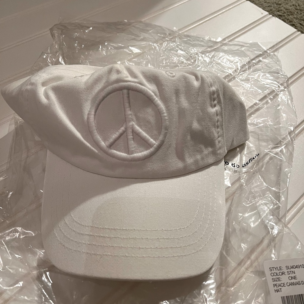 Brand New Spiritual Gangster White Peace Hat! Never Worn, Perfect Condition!